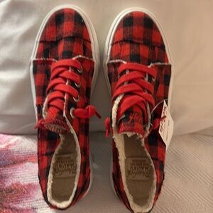 Ladies Buffalo Plaid Blowfish Sneakers Sz 6.5